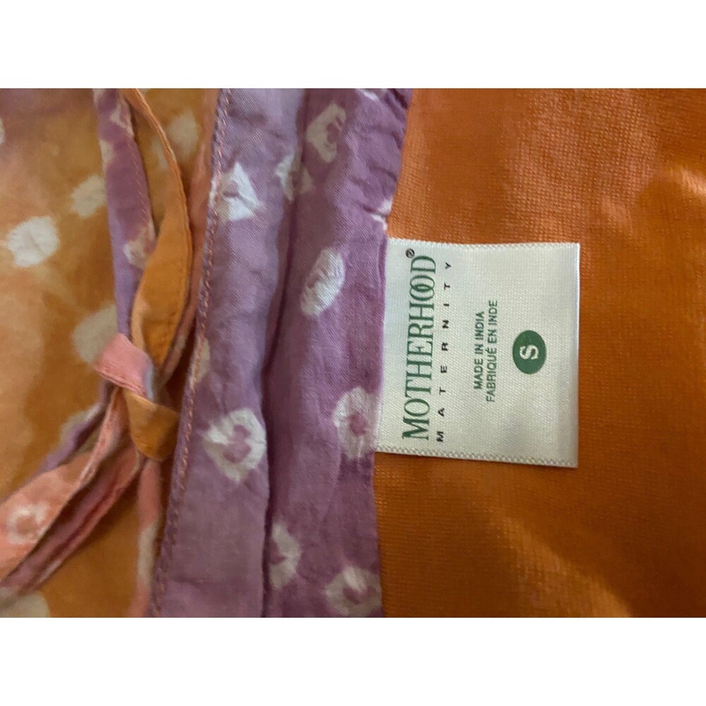 Motherhood small maternity top so pretty!